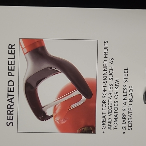 🍅KitchenAid Peeler Set - Picture 9 of 10